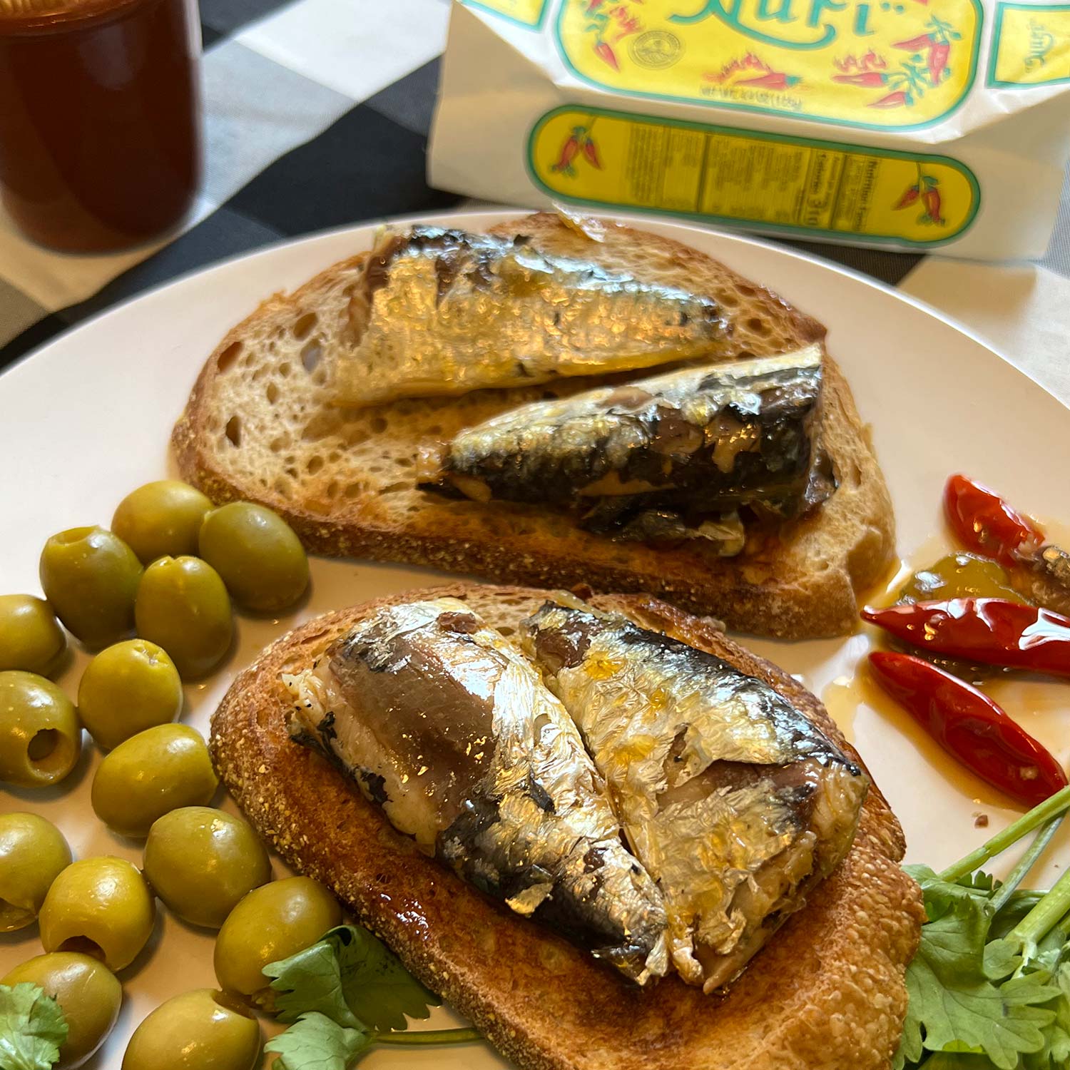 Nuri Extra Spiced Sardines in Olive Oil - Image 4
