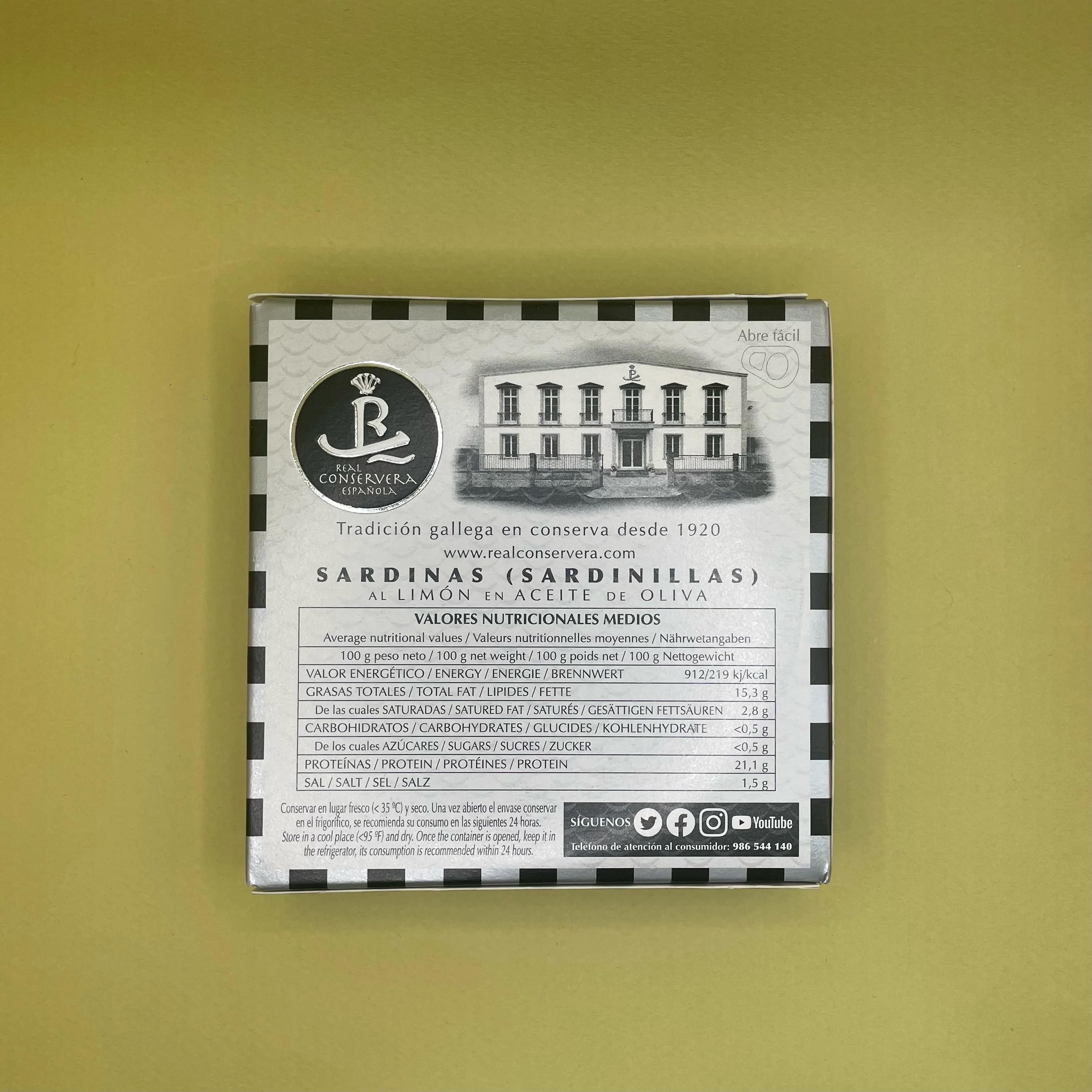 Real Conservera Española Small Sardines with Lemon in Olive Oil 10/14 - Image 6